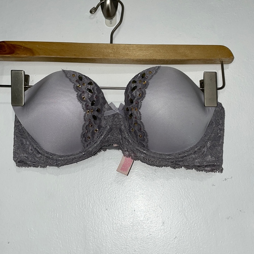 Size 32C Women's Victoria's Secret Purple Dream Angels Strapless Bra